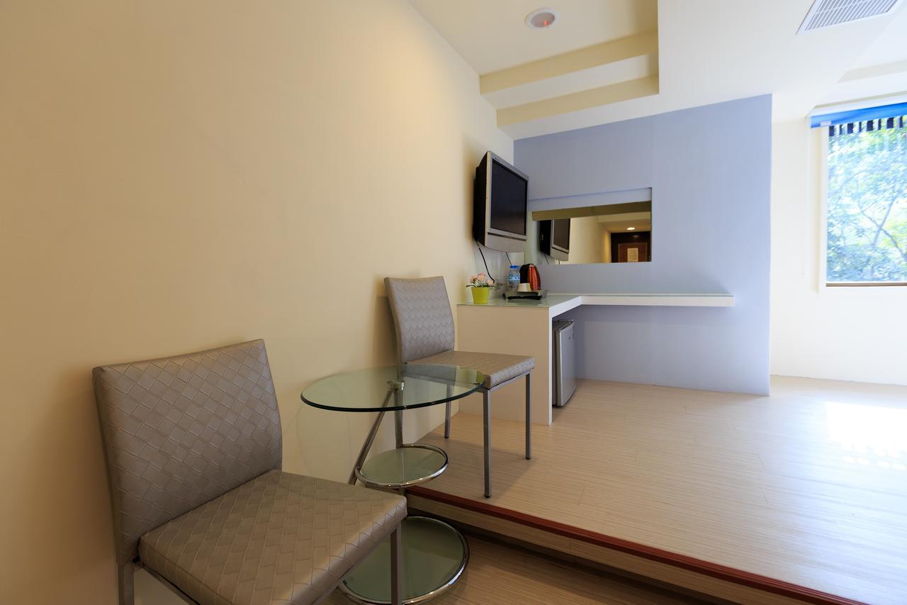 גאושיונג Travelyoung Hotel מראה חיצוני תמונה