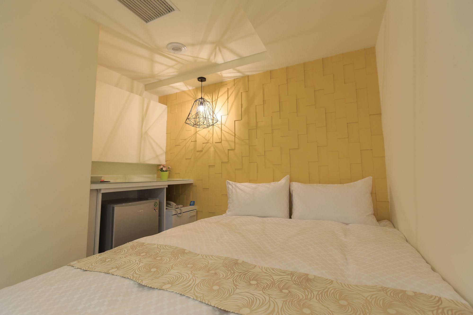 גאושיונג Travelyoung Hotel מראה חיצוני תמונה
