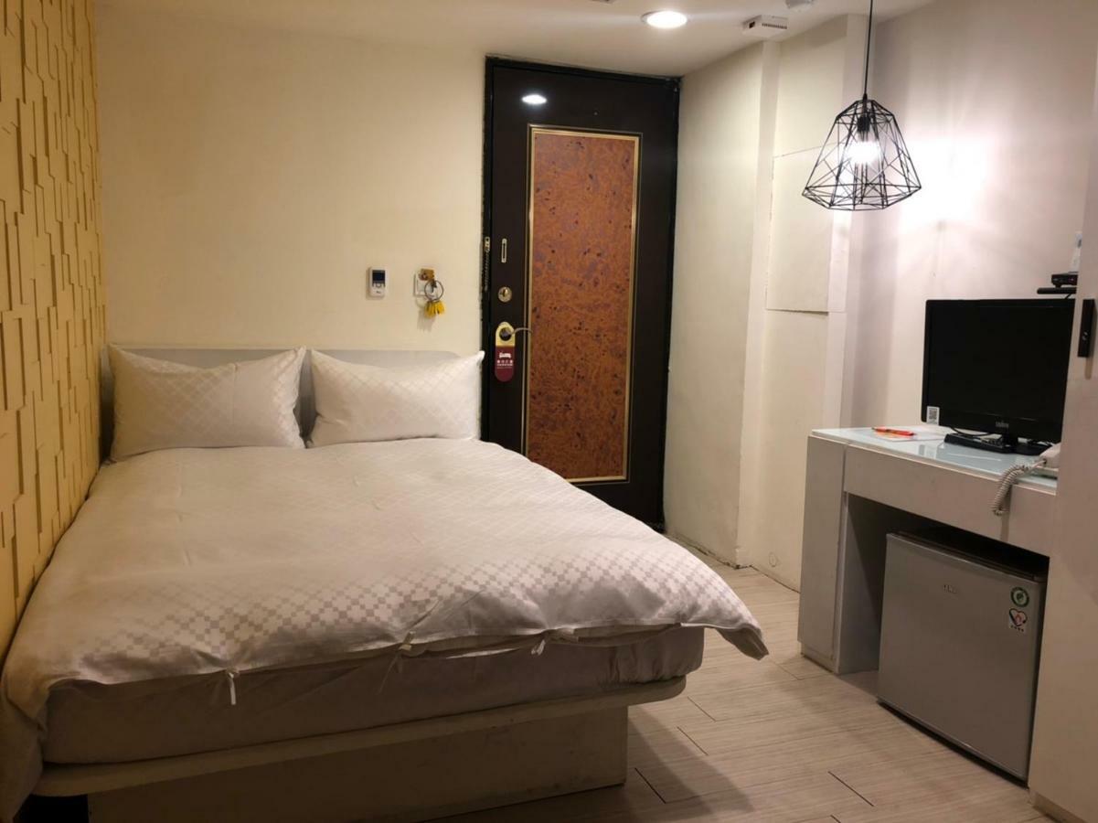 גאושיונג Travelyoung Hotel מראה חיצוני תמונה